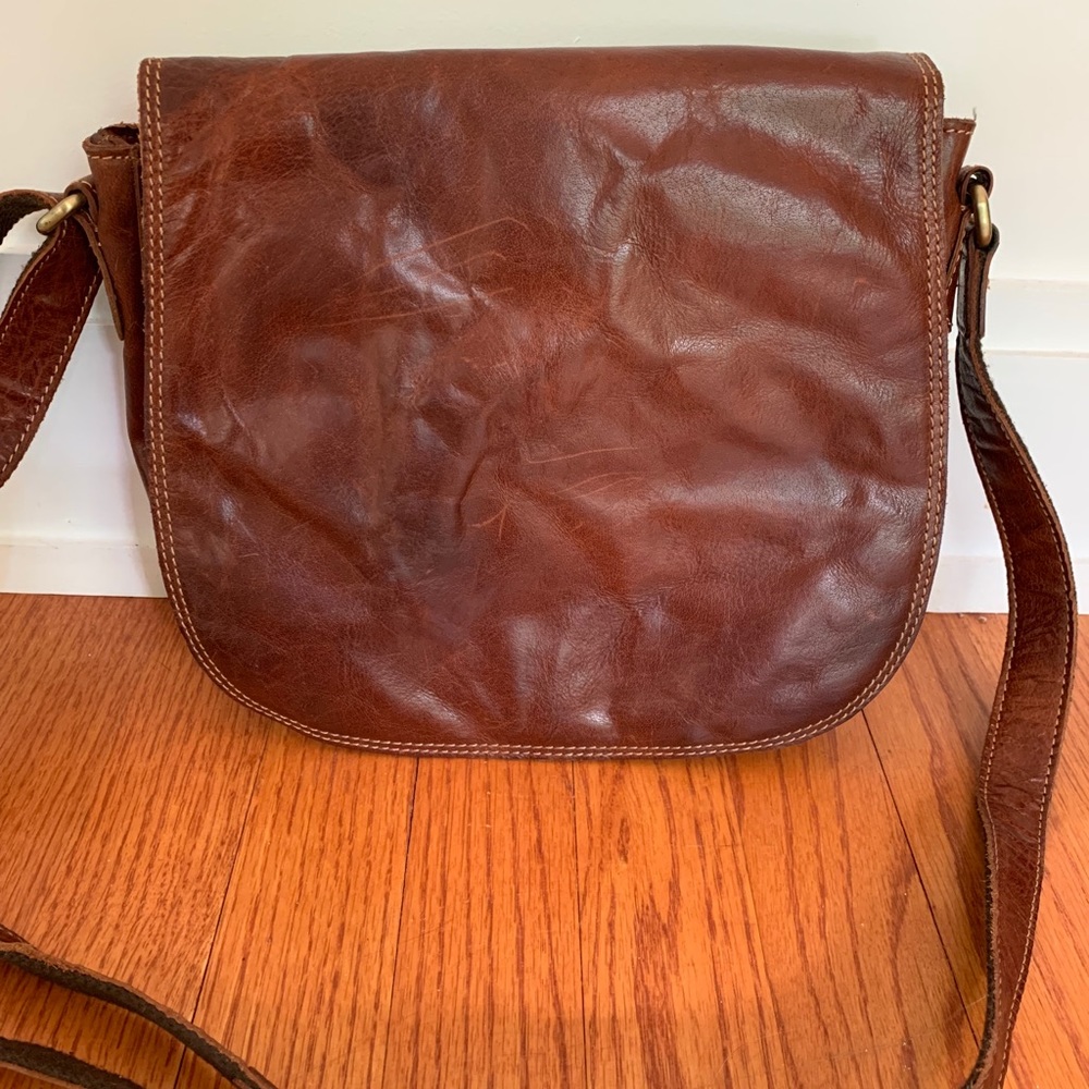 Rowallan brown leather saddle messenger bag